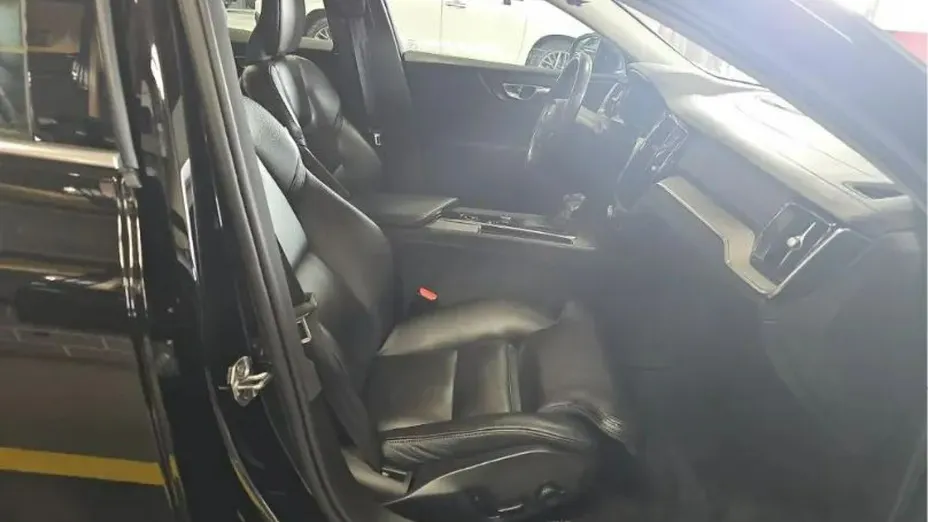 VOLVO S60 -