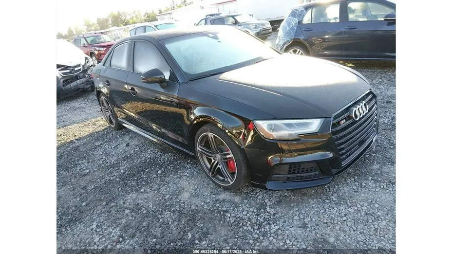 AUDI S3 -