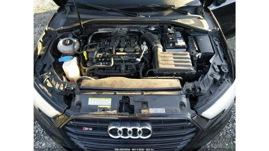 AUDI S3 -