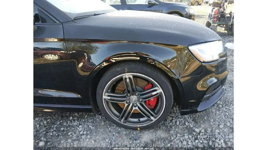 AUDI S3 -