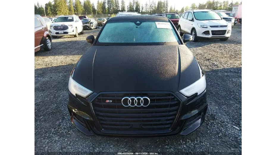 AUDI S3 -
