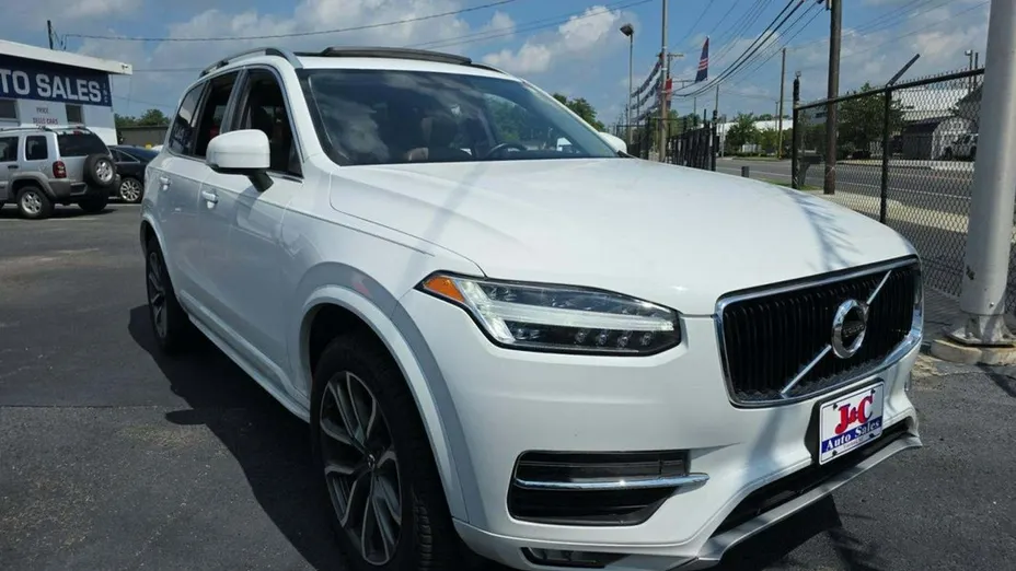 VOLVO XC90 -