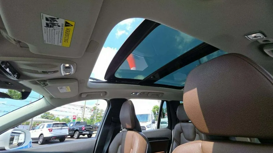 VOLVO XC90 -