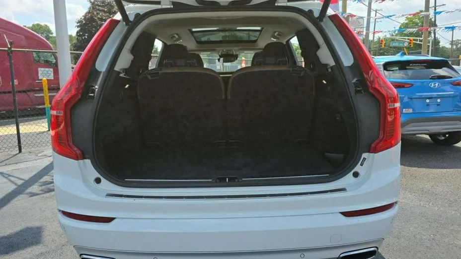 VOLVO XC90 -