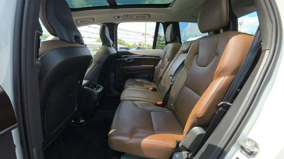 VOLVO XC90 -