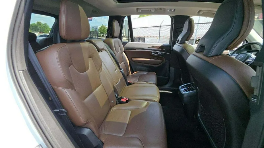 VOLVO XC90 -