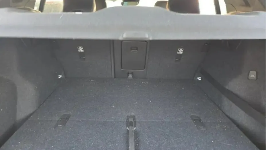 VOLVO XC40 -