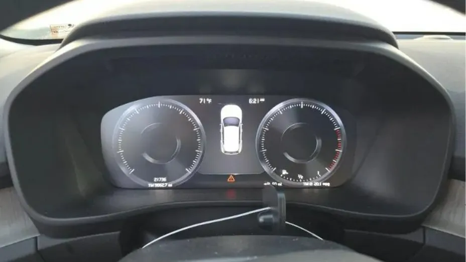 VOLVO XC40 -