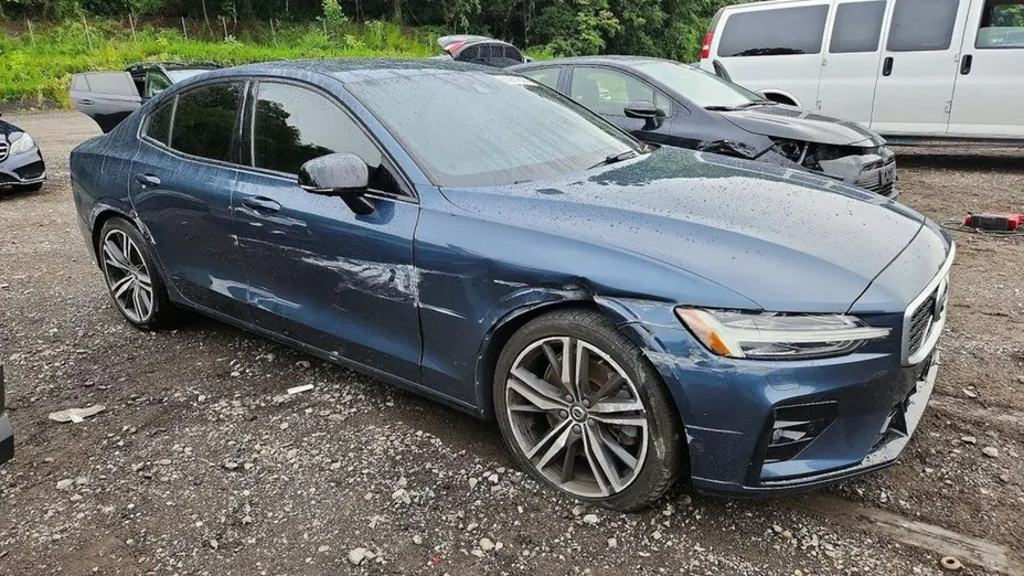 VOLVO S60 -