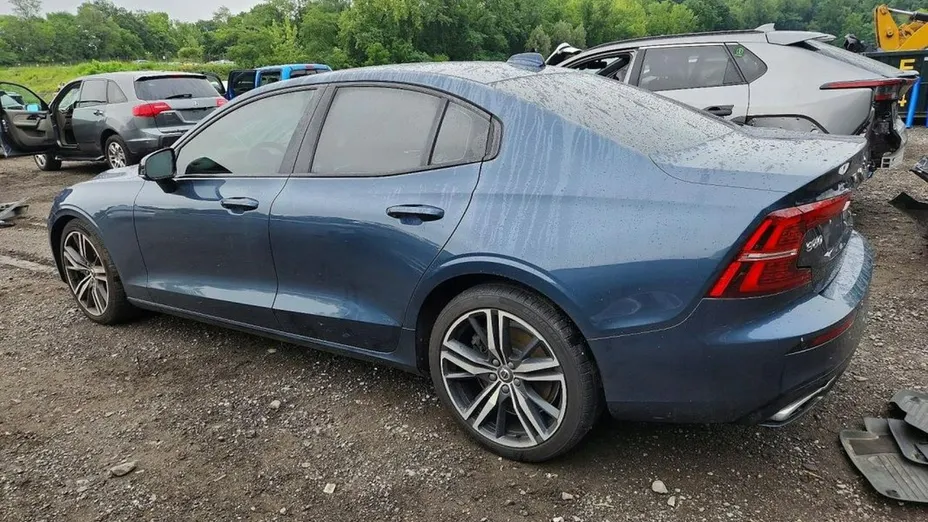 VOLVO S60 -