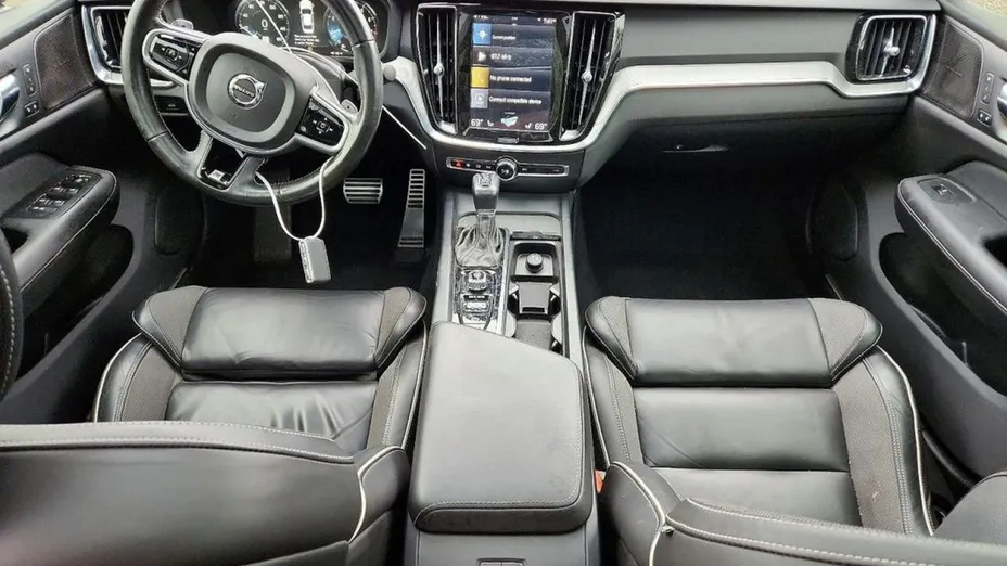 VOLVO S60 -