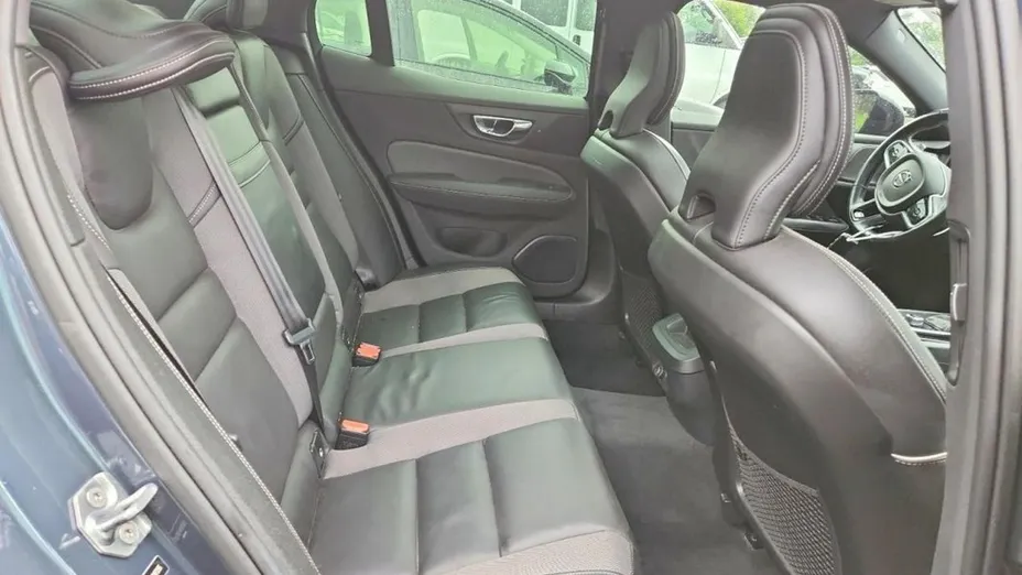 VOLVO S60 -