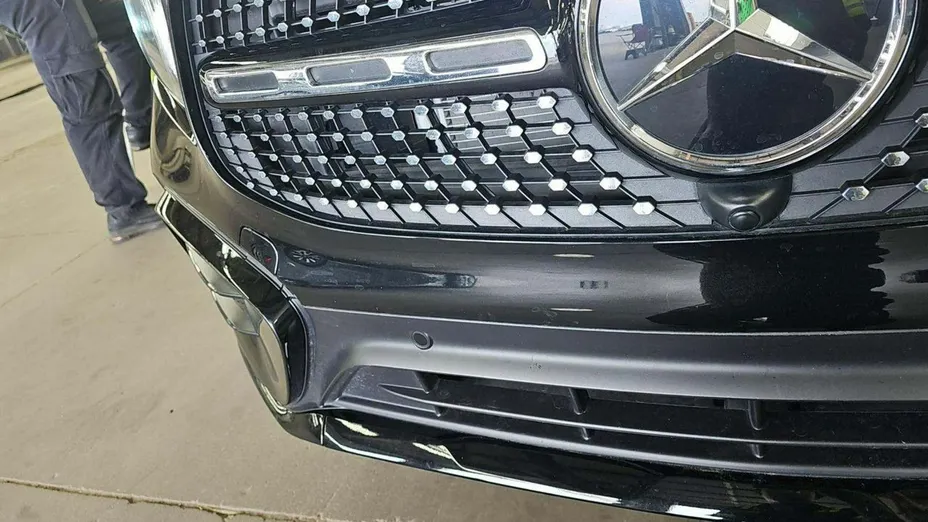 MERCEDES-BENZ GLB -