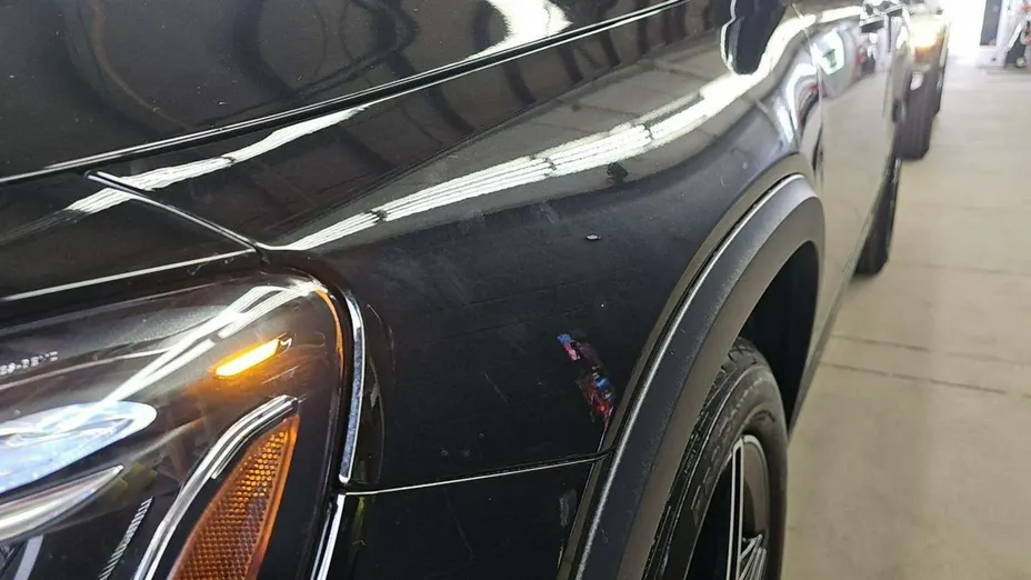 MERCEDES-BENZ GLB -