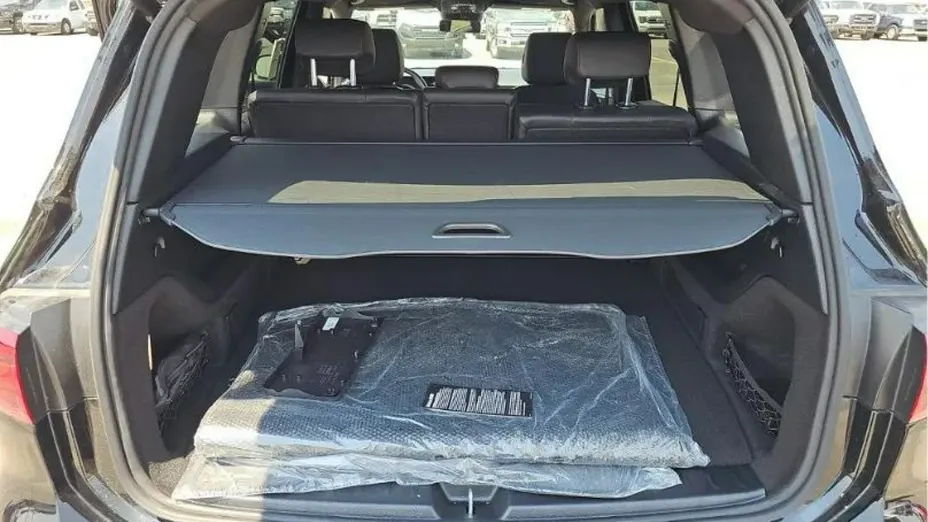 MERCEDES-BENZ GLB -
