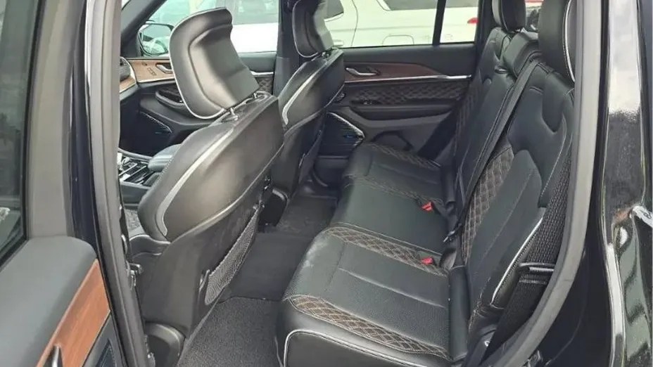 JEEP Grand Cherokee -