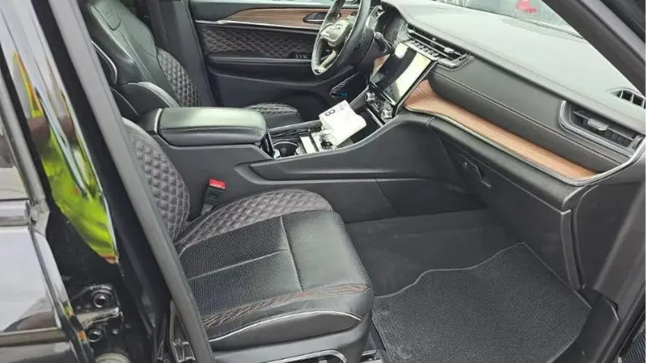 JEEP Grand Cherokee -