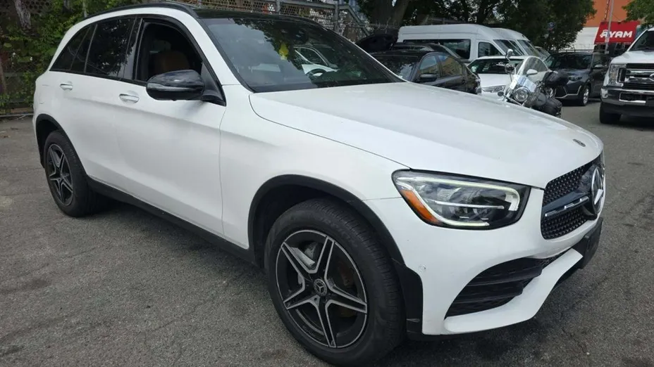 MERCEDES-BENZ GLC -