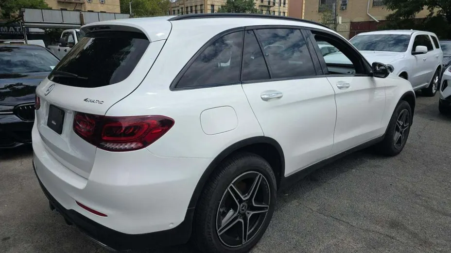 MERCEDES-BENZ GLC -