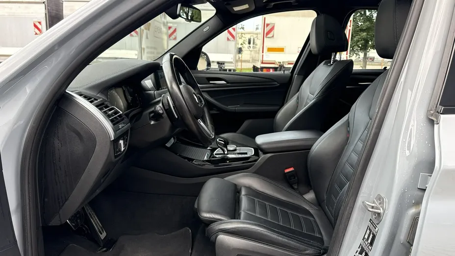 BMW X3 -