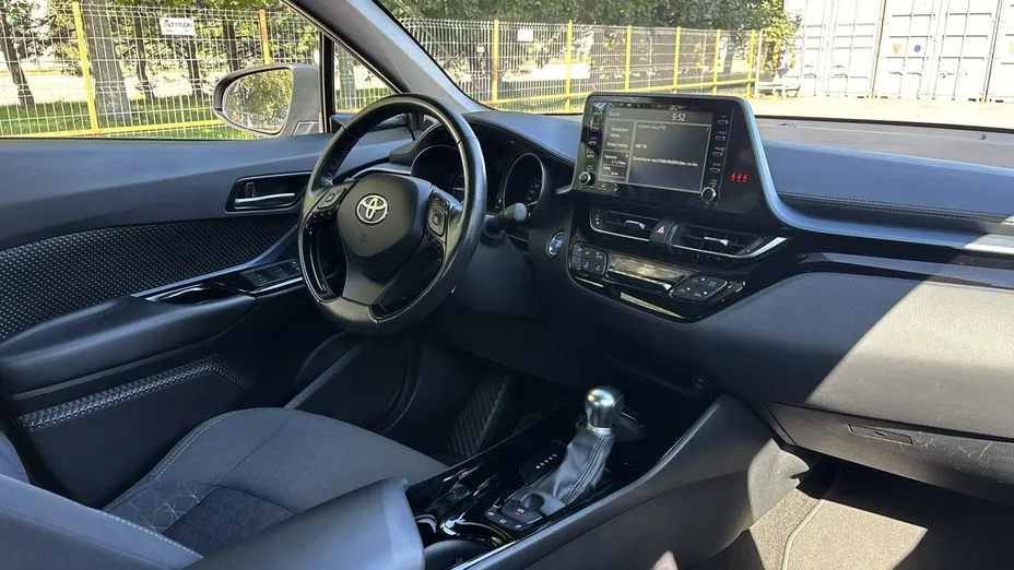 TOYOTA C-HR -