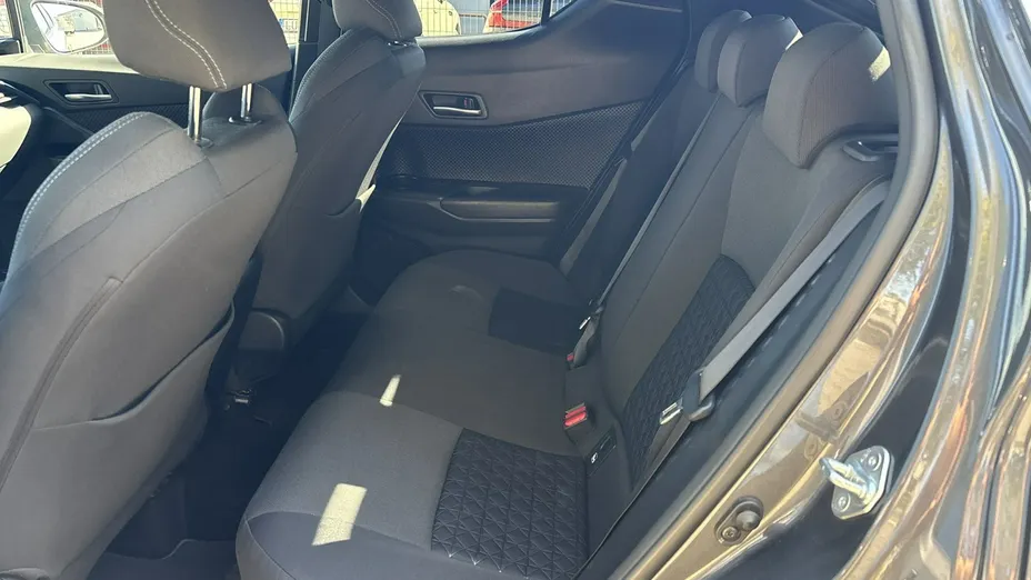 TOYOTA C-HR -