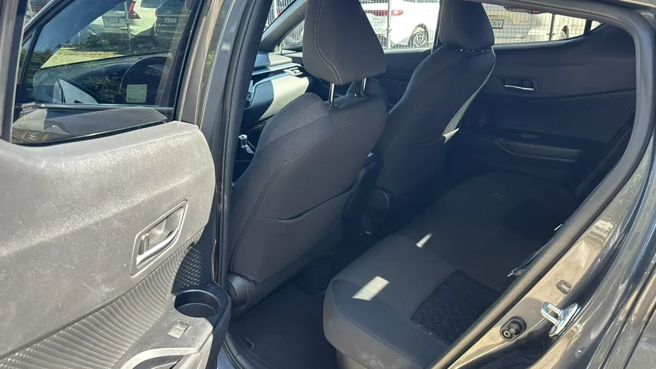 TOYOTA C-HR -