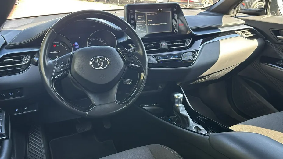 TOYOTA C-HR -