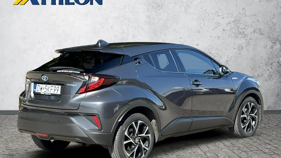 TOYOTA C-HR -
