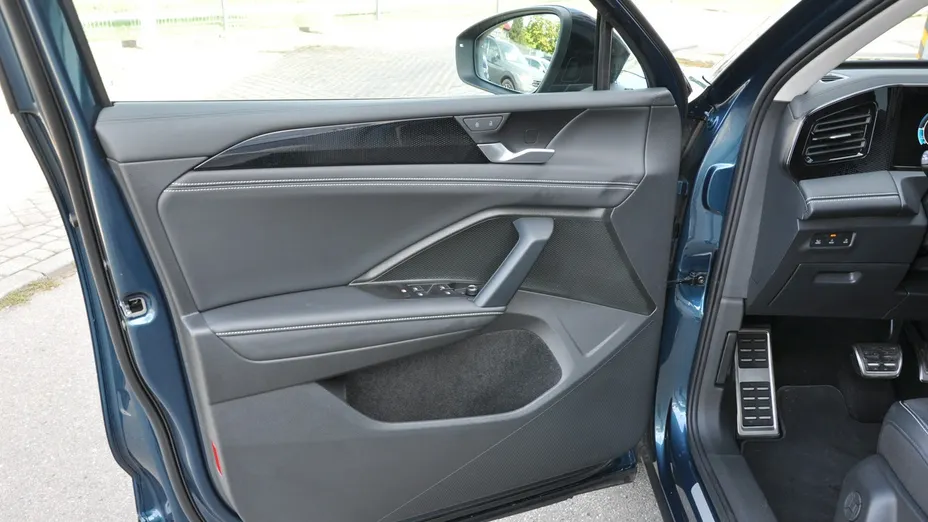 VOLKSWAGEN Tiguan -