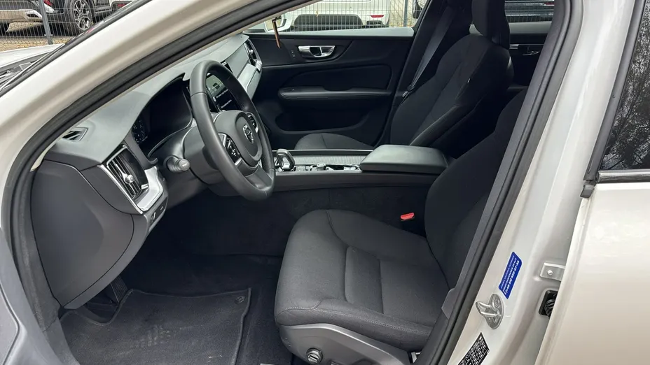 VOLVO V60 -