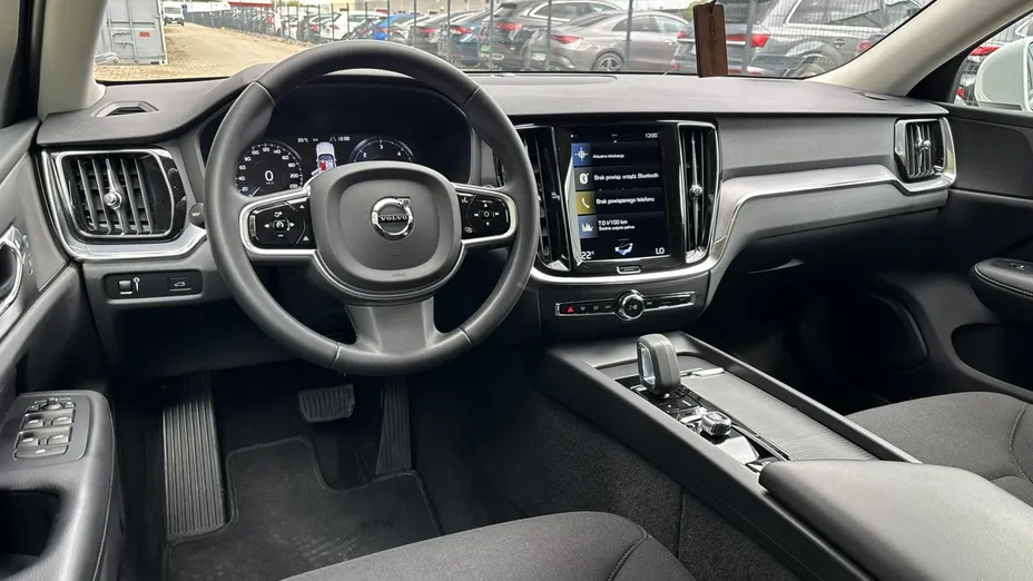 VOLVO V60 -