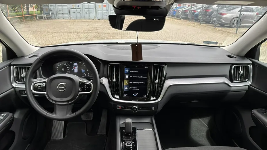 VOLVO V60 -
