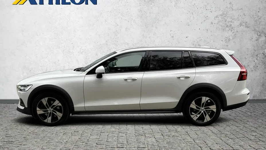 VOLVO V60 -