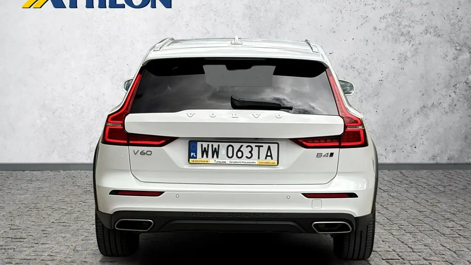 VOLVO V60 -