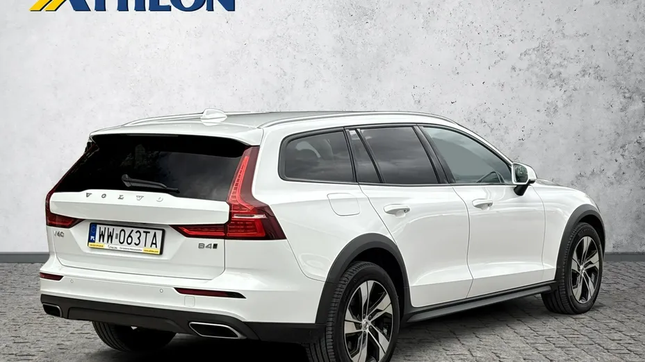 VOLVO V60 -