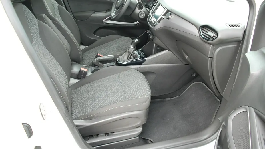 OPEL Crossland X -