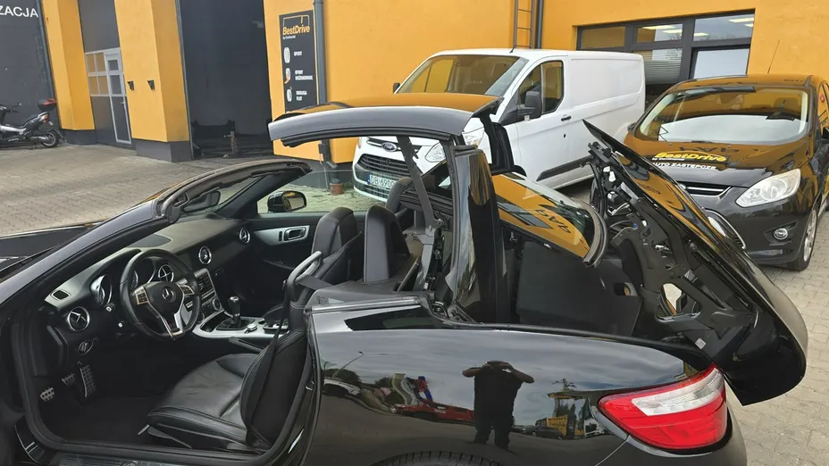 MERCEDES-BENZ SLK -