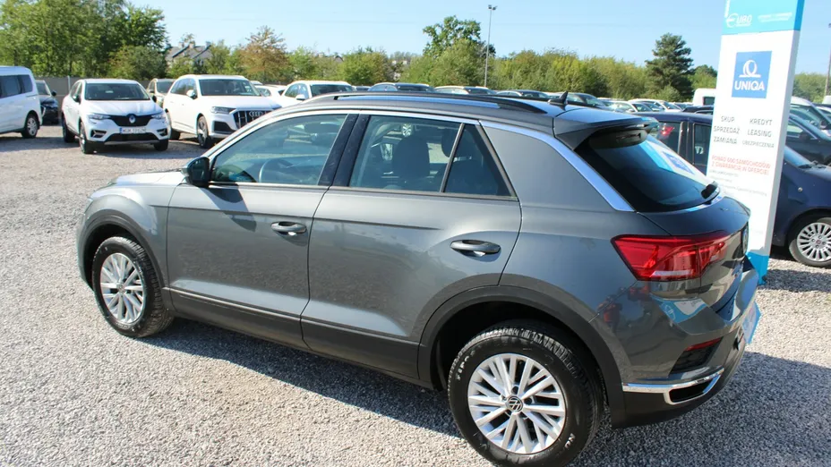 VOLKSWAGEN T-ROC -