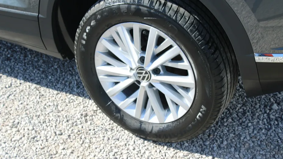 VOLKSWAGEN T-ROC -