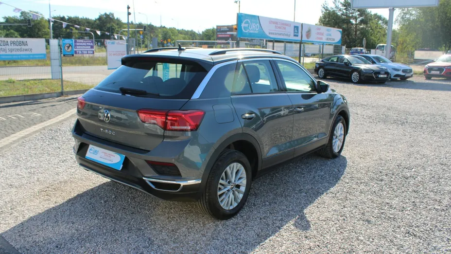 VOLKSWAGEN T-ROC -