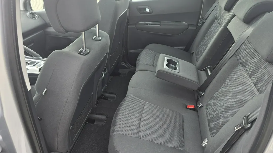 PEUGEOT 3008 -