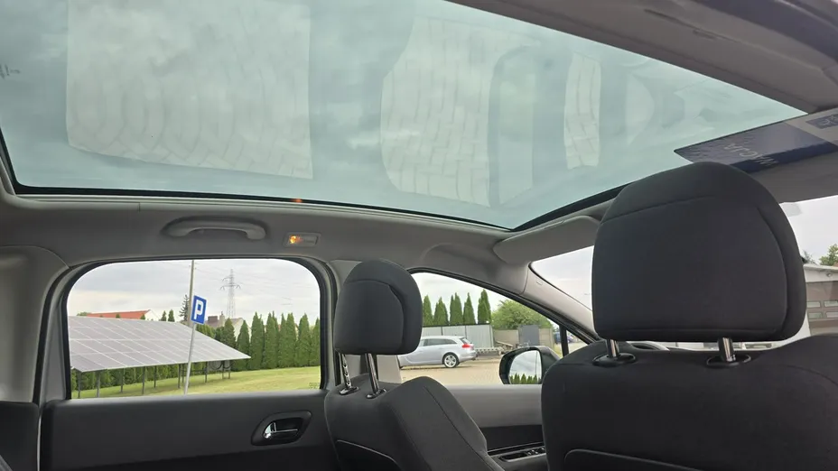PEUGEOT 3008 -