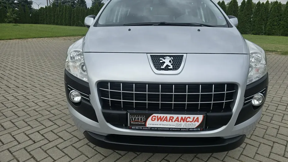 PEUGEOT 3008 -