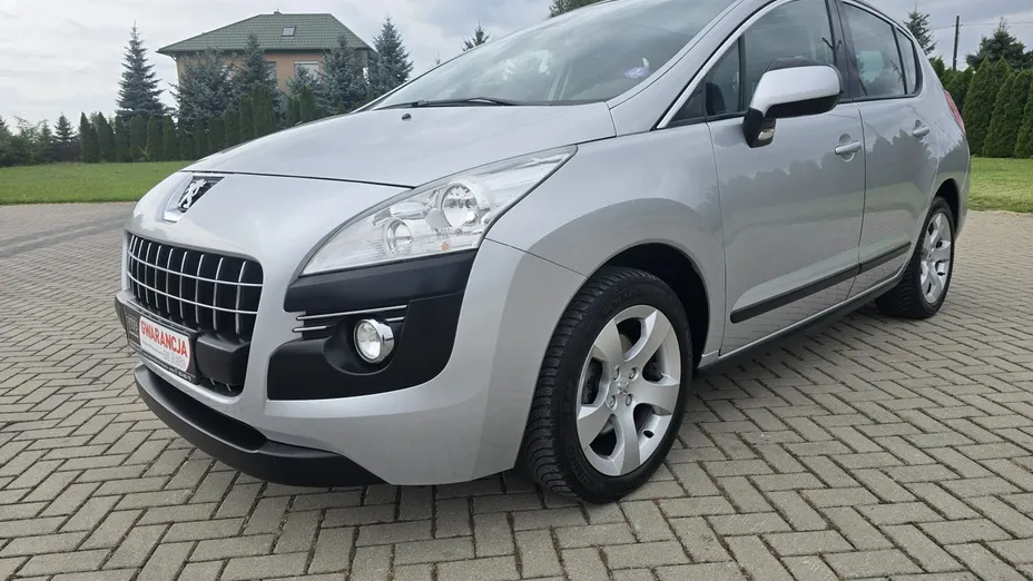 PEUGEOT 3008 -