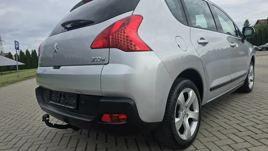 PEUGEOT 3008 -