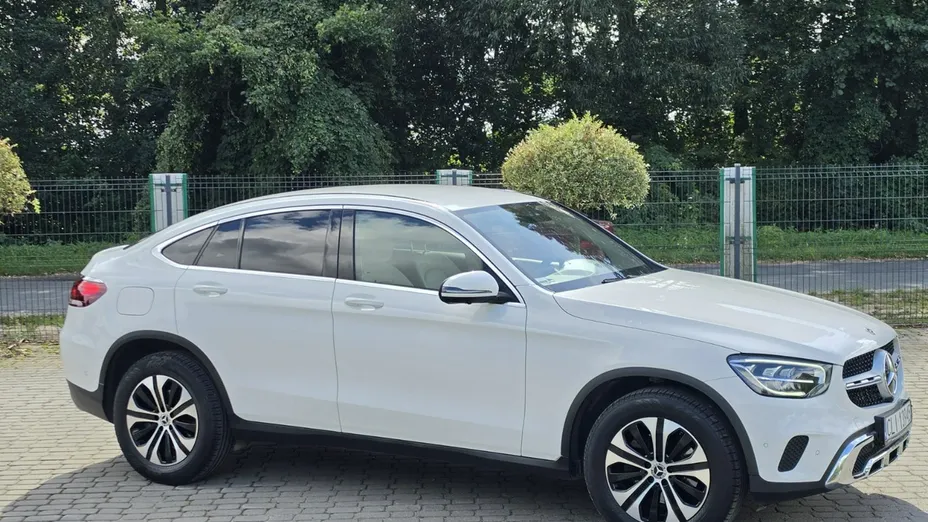 MERCEDES-BENZ GLC -