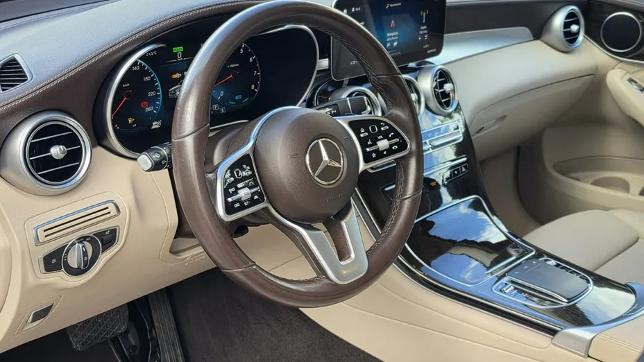 MERCEDES-BENZ GLC -