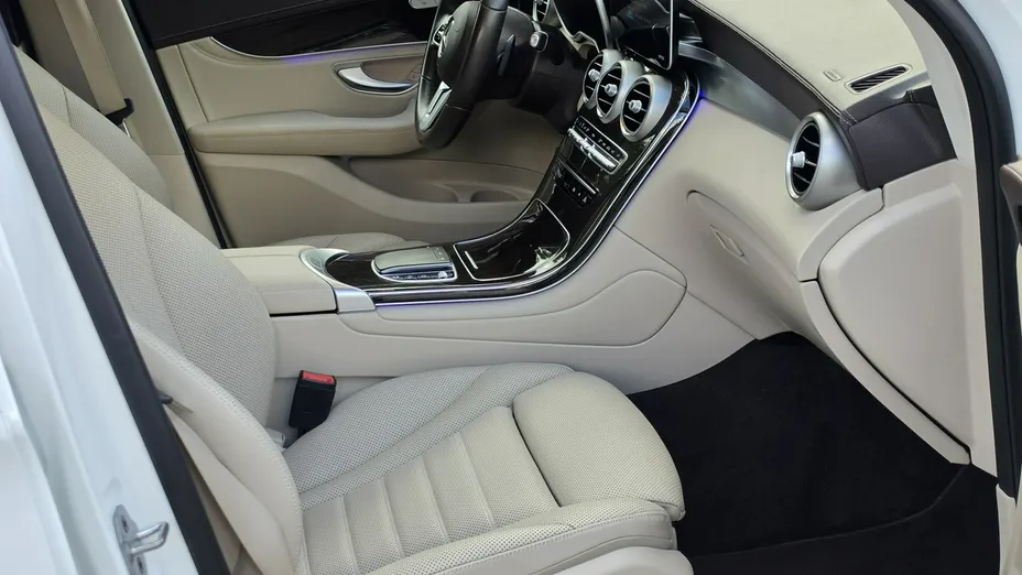 MERCEDES-BENZ GLC -