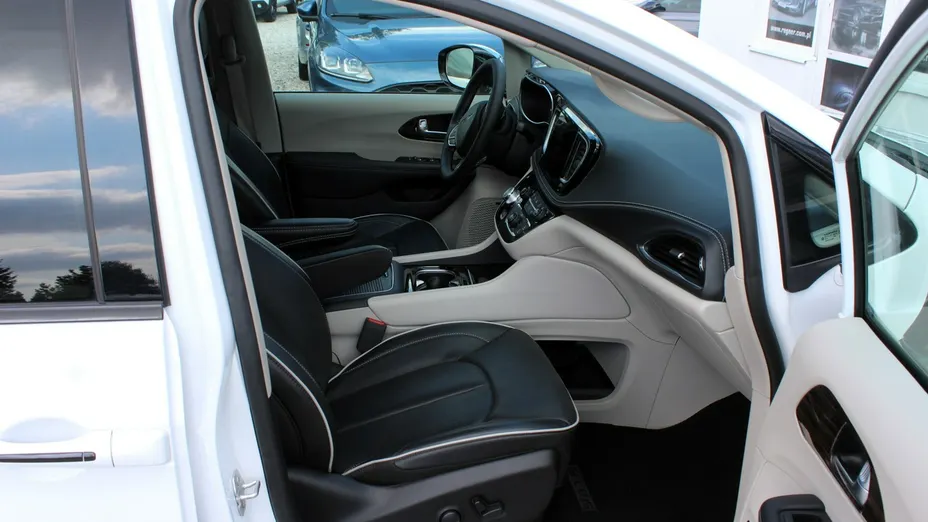 CHRYSLER Pacifica -